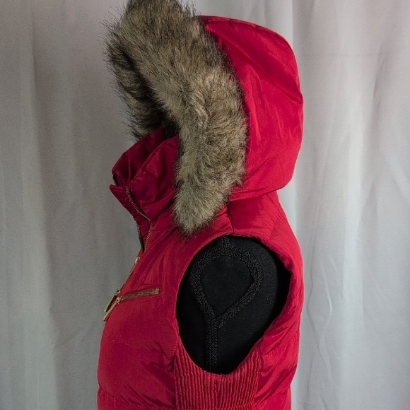Michael Kors Red Quilted Hooded Vest - Picture 6 of 16